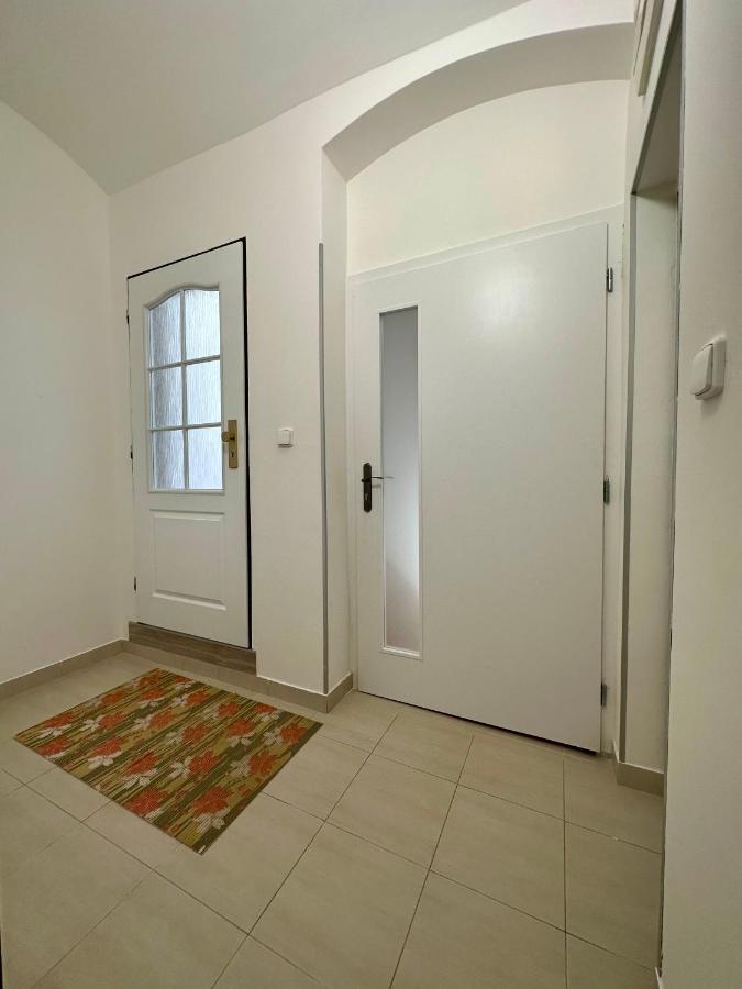 Tuan Long Apartments ヤーヒモフ エクステリア 写真
